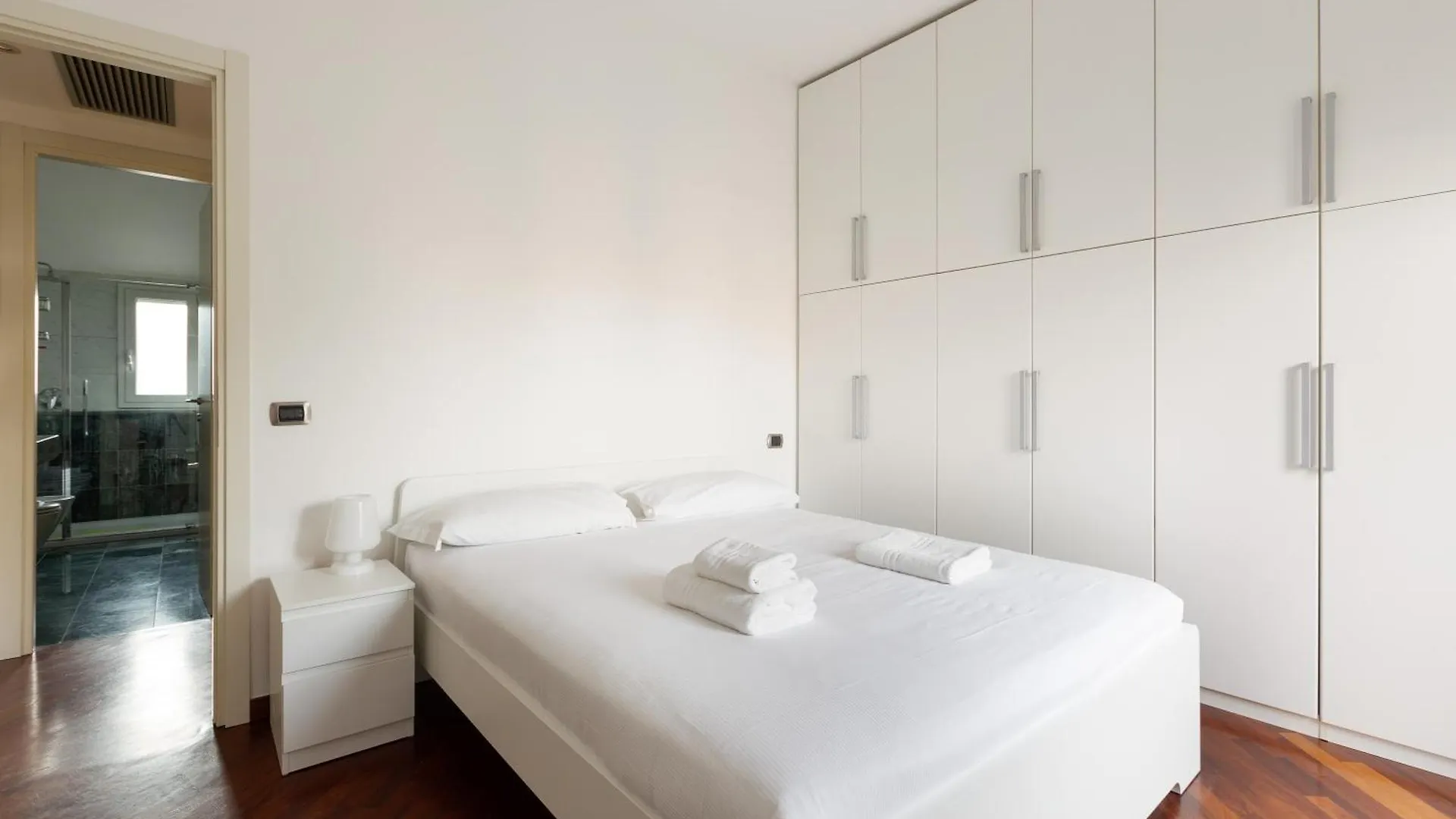Mm Istria White Apartment Milan Italy