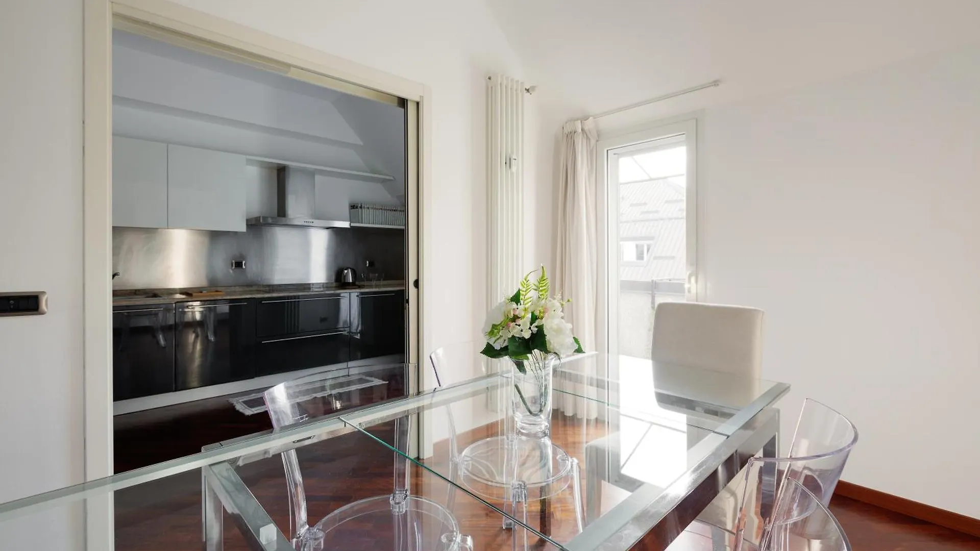 Mm Istria White Apartment Milan Italy
